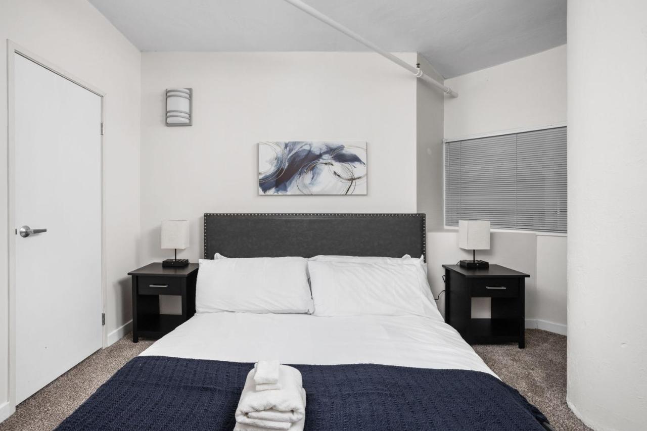 2Br 2Ba In The Block Apartment By Cozysuites Indianapolis Eksteriør billede